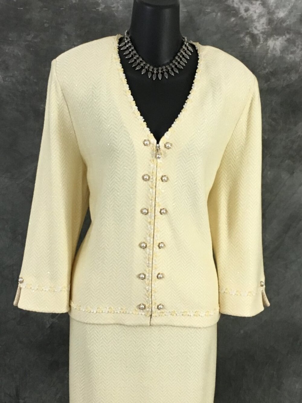BEAUTIFUL St John couture yellow multi pearl paillettes skirt suit size 12 - Picture 4 of 10